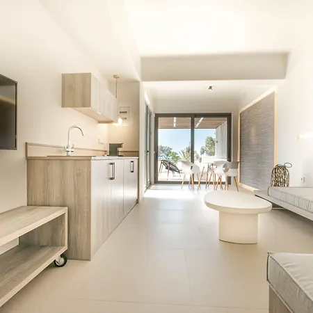 Hotel Yenesis Seaside Retreat - Adults Only Over 15