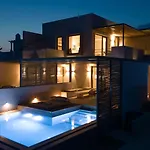 Yenesis Seaside Retreat - Adults Only Over 15 *