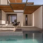 Yenesis Seaside Retreat - Adults Only Over 15 *
