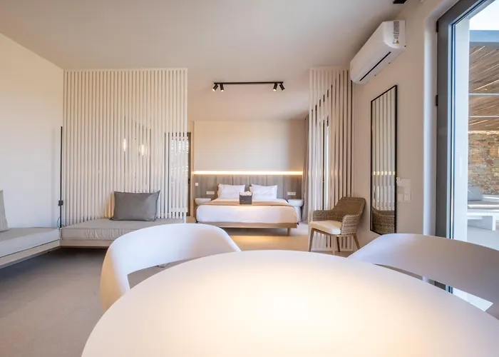 Yenesis Seaside Retreat - Adults Only Over 15 *