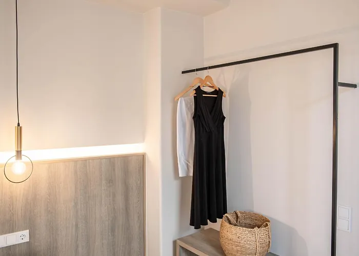 Yenesis Seaside Retreat - Adults Only Over 15