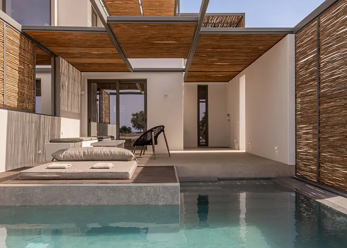 Yenesis Seaside Retreat - Adults Only Over 15 *